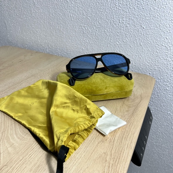 Gucci - Striped Aviator-Style Acetate sunglasses - Picture 5 of 7